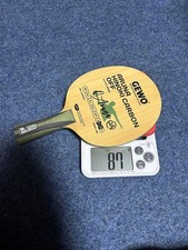 GEWO Tischtennisschläger Aruna Hinoki Carbon FL Shake Handgriff