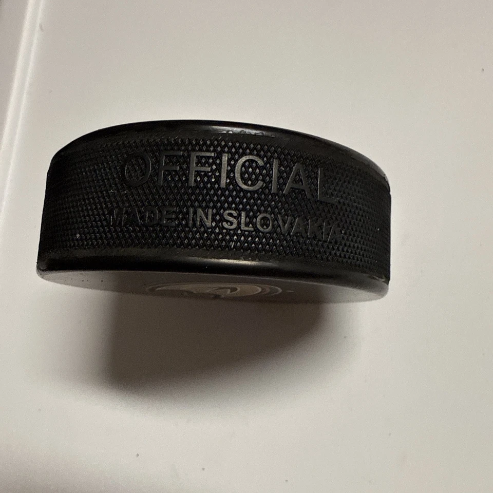 Anaheim Ducks EDICIÓN LIMITADA OFICIAL HOCKEY AZUL 4oz PUCK NHL INGLASCO Foto 3 de 4