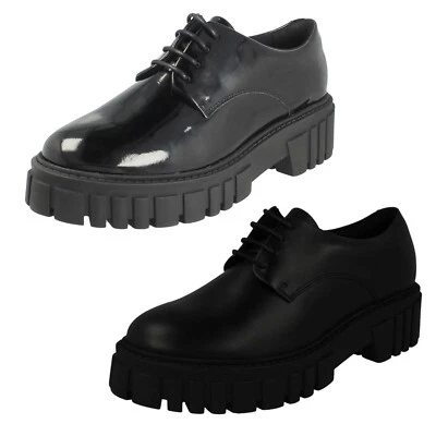 Femmes Clarks' Page Marche 'Gros Cuir Noir Ou Verni Lacet Chaussures - D Largeur - Photo 1/3