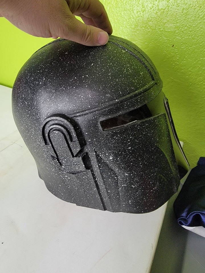 DISNEY STAR WARS MANDALORIAN RUBBER MASK HELMET COSTUME COSPLAY Boba