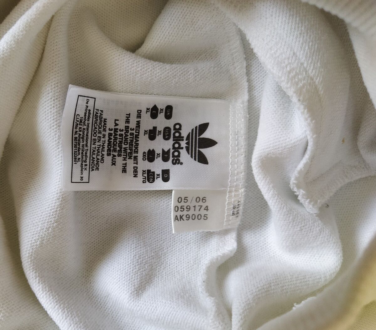 Adidas I love London England bulldog men track top jacket Adidas I love London England bulldog men track top jacket
