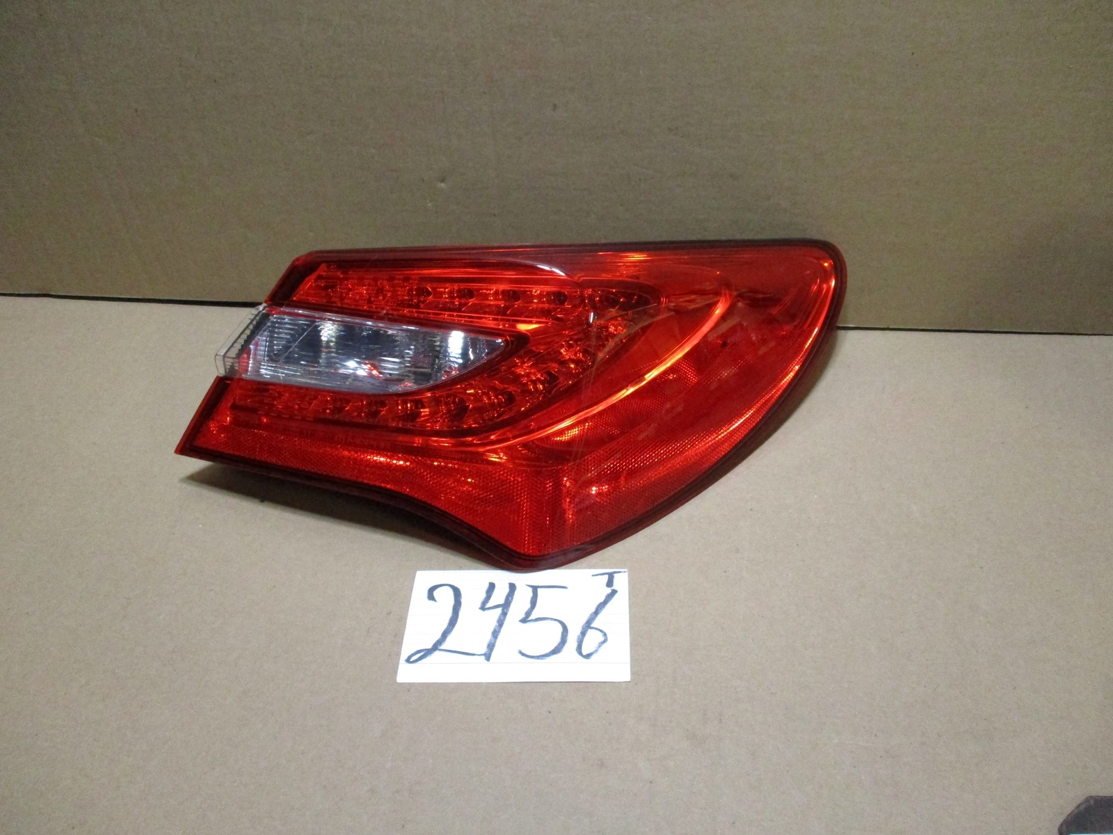 11 12 13 14 Chrysler 200 PASSENGER Side Used Tail LED Light #2456-T