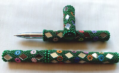 Dekorativer indischer Boho Lac Biro Stift Spiegel & Perlenarbeit Handarbeit wunderschön grün.