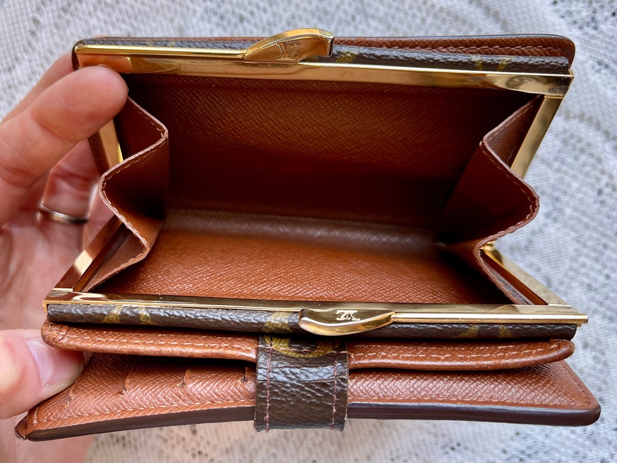 LOUIS VUITTON Vintage French Kisslock Wallet | Monogram