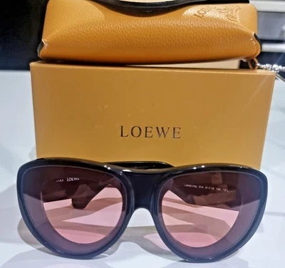Loewe Women's Oversized Sunglasses Black Frame Pink Tinted UV400 LW4017OU - Image 1 of 4