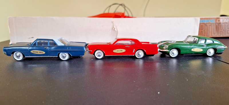 Motorific "Dearborn" torture track  PONTIAC, MUSTANG, JAGUAR cars  NICE!!!