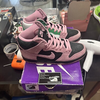 Pre-Owned Mens Size 8 - Nike Dunk Pro Premium SB High Invert Celtics CU7349 001 Nike SB Dunk High Pro Premium Invert Celtics CU7349-001 pink  main image 2