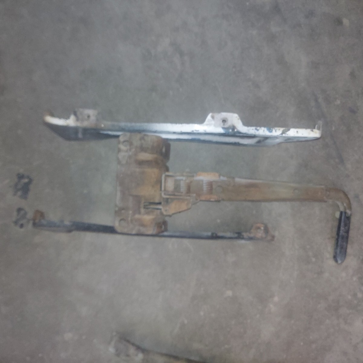 LOT海老？ 1978 1979 1980 1981 Chevy Camaro Hood Release Latch Brackets