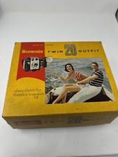 BROWNIE TWIN 20 OUTFIT Eastman Kodak Camera in Box 