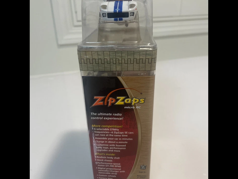 Zip Zaps Ford GT White/Blue Special Edition Micro RC Set Sealed RARE - Image 3 of 4
