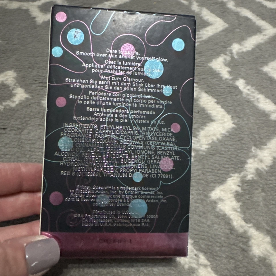 Barra brillante para mujer Curious de 0,5 oz de Britney Spears Foto 2 de 2
