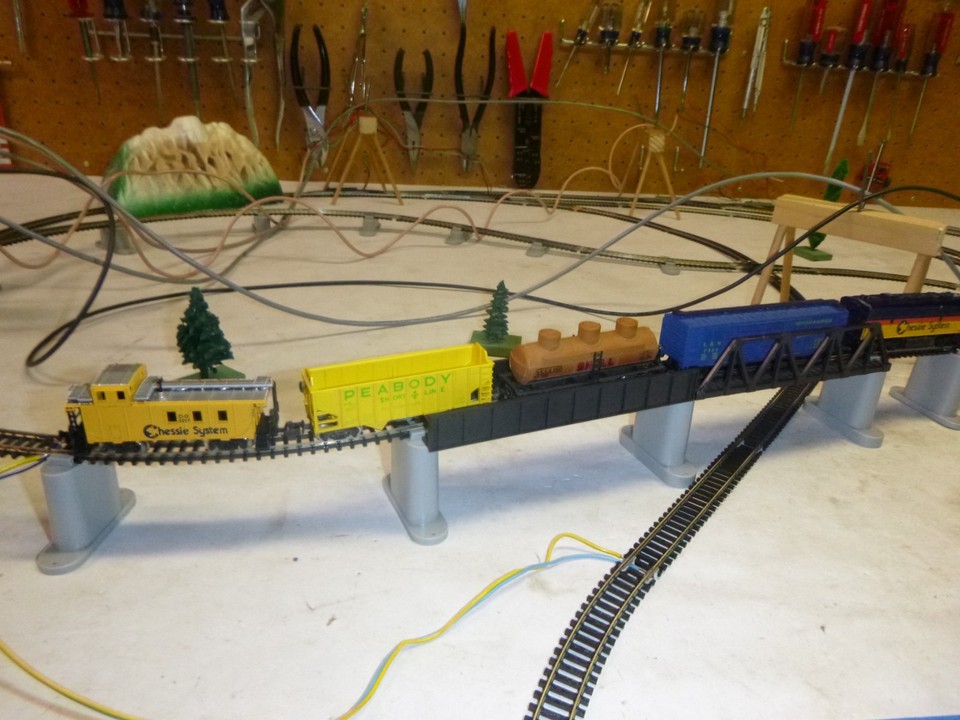 Reconditioned N scale 4'x4' double reverse loop 14 remote switches ...