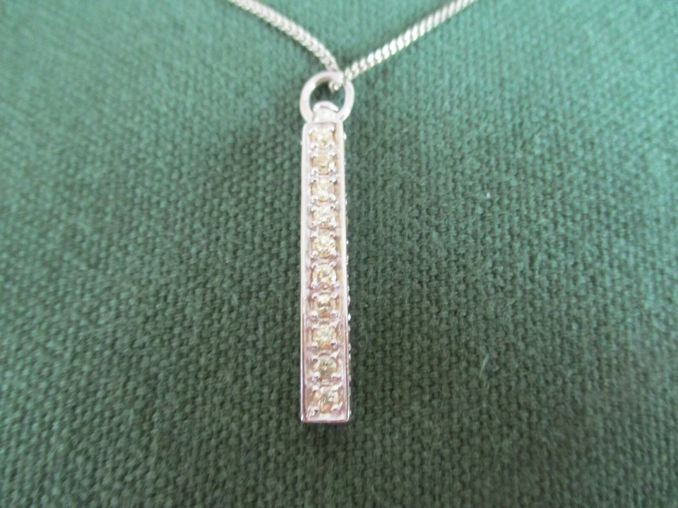 Simulated Diamonique. Coloured 4 column Pendant and Chain. Sterling silver. Box - Image 3 of 4