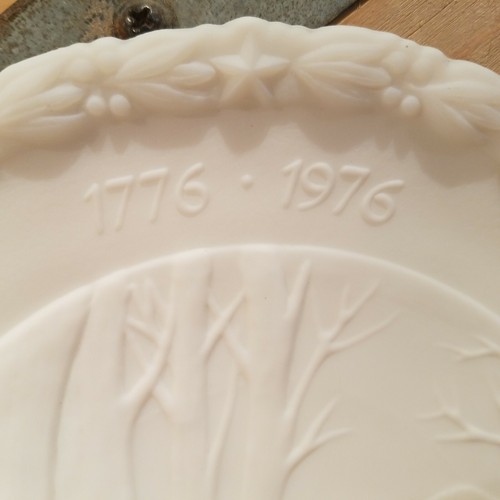 Prayer Valley Forge Fenton Bicentennial Commemorative White Plate - Swanky Barn - Picture 4 of 12