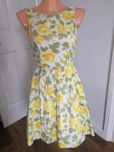 NEW LOOK dress size 8 Fit and Flare Occasion Skater Velvet print - Picture 8 of 12