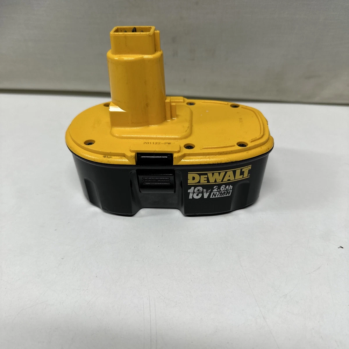 Dewalt 18v 2.6 ah cheap nimh