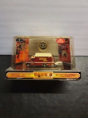 NEW SEALED IN PACKAGE Code 3 Phoenix Ford E-350 Ambulance 12064 DIE CAST COLLECT