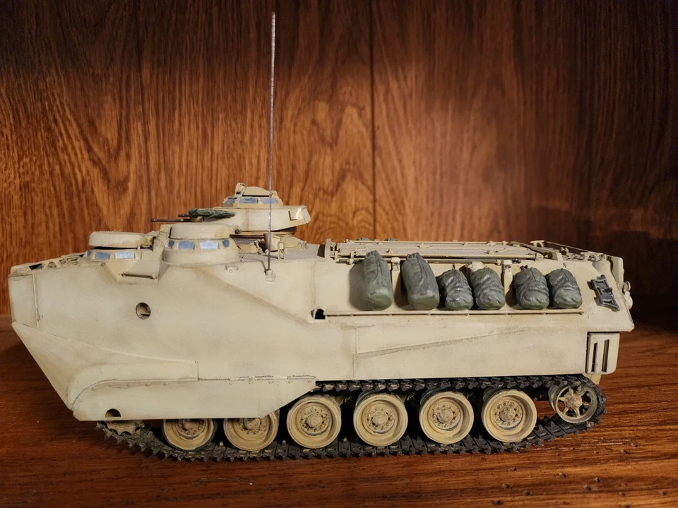 Professionally Assembled and painted Military Tank - Image 3 of 4