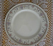 Home Beautiful Bay Ridge M2006 Dinner Plate 10 3/4 in