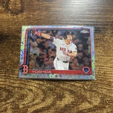 MASATAKA YOSHIDA 2025 TOPPS CHROME LOGOFRACTOR BASEBALL