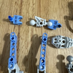 LEGO Bionicle Piraka 8905 Thok - INCOMPLETE