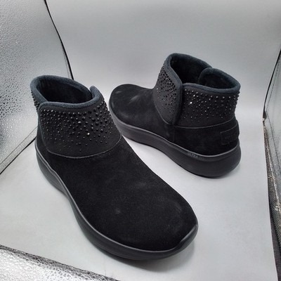Skechers On-the-GO Suede Ankle Boots Encore Winter Gleam. 8.5M Black. UP
