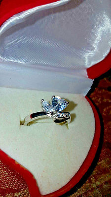  HEART PRINCESS RING FOR THAT SOME ONE SPECIAL W/HEART SHAPE GIFT BOX SZ 7