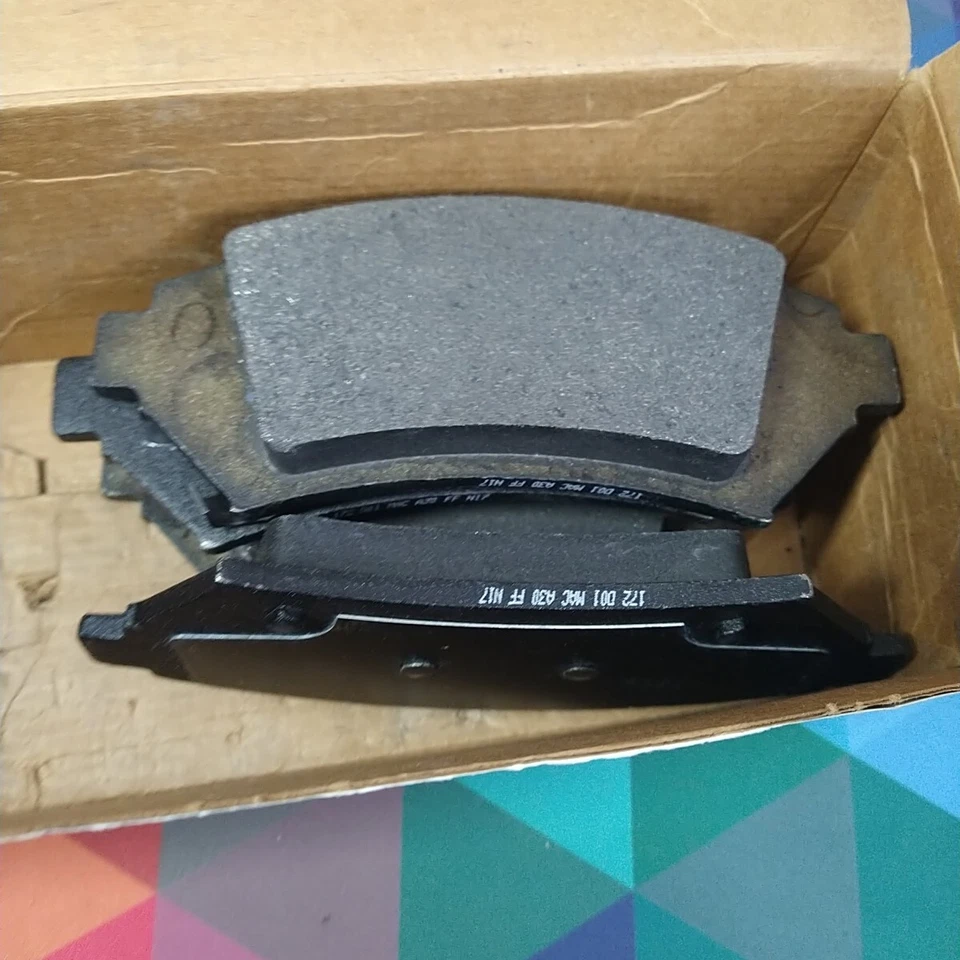 Комплект синих полуметаллических дисковых тормозных колодок BOSCH BE699 для Buick Regal, Cadilllac Seville - Изображение 4 из 4