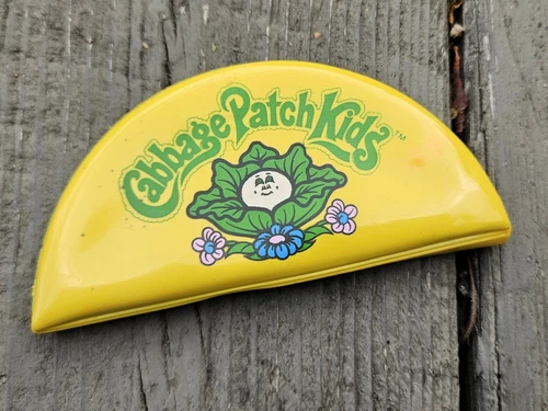 Vintage 1984 Cabbage Patch Kids Yellow Compact Mirror And Green Comb Set