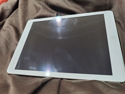 Apple iPad Air (1st Gen) A1475 16 GB, Wi-Fi + Cellular ~ White ~ Good Condition!