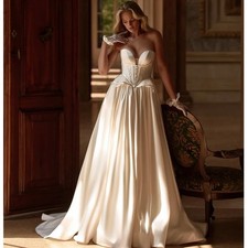 Elegant Wedding Dresses Satin With Lace Strapless Sleeveless A-Line Ball Gowns