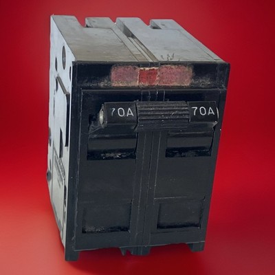 Crouse Hinds Murray MP270 Circuit Breaker 2 Pole 70 Amp Plug In Old Style used