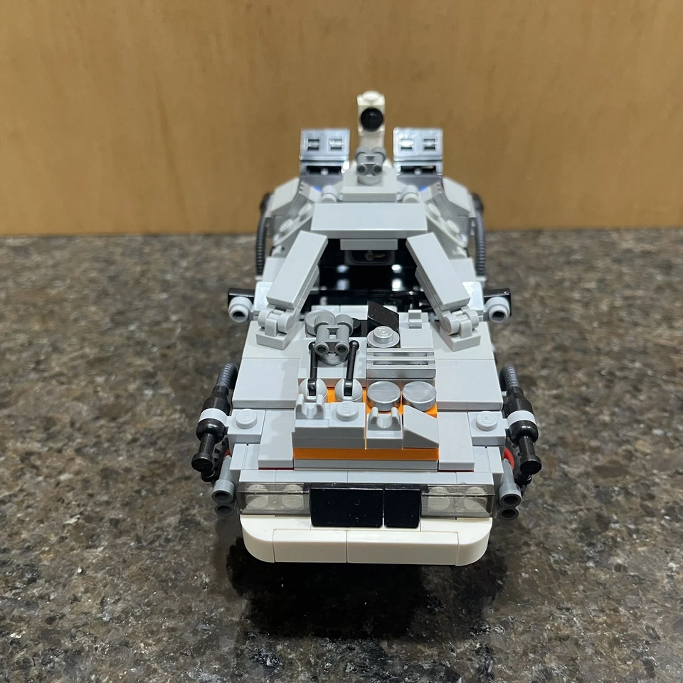 LEGO Ideas BTTF DeLorean Time Machine (21103) - Back to the Future 100% Complete - Image 4 of 4