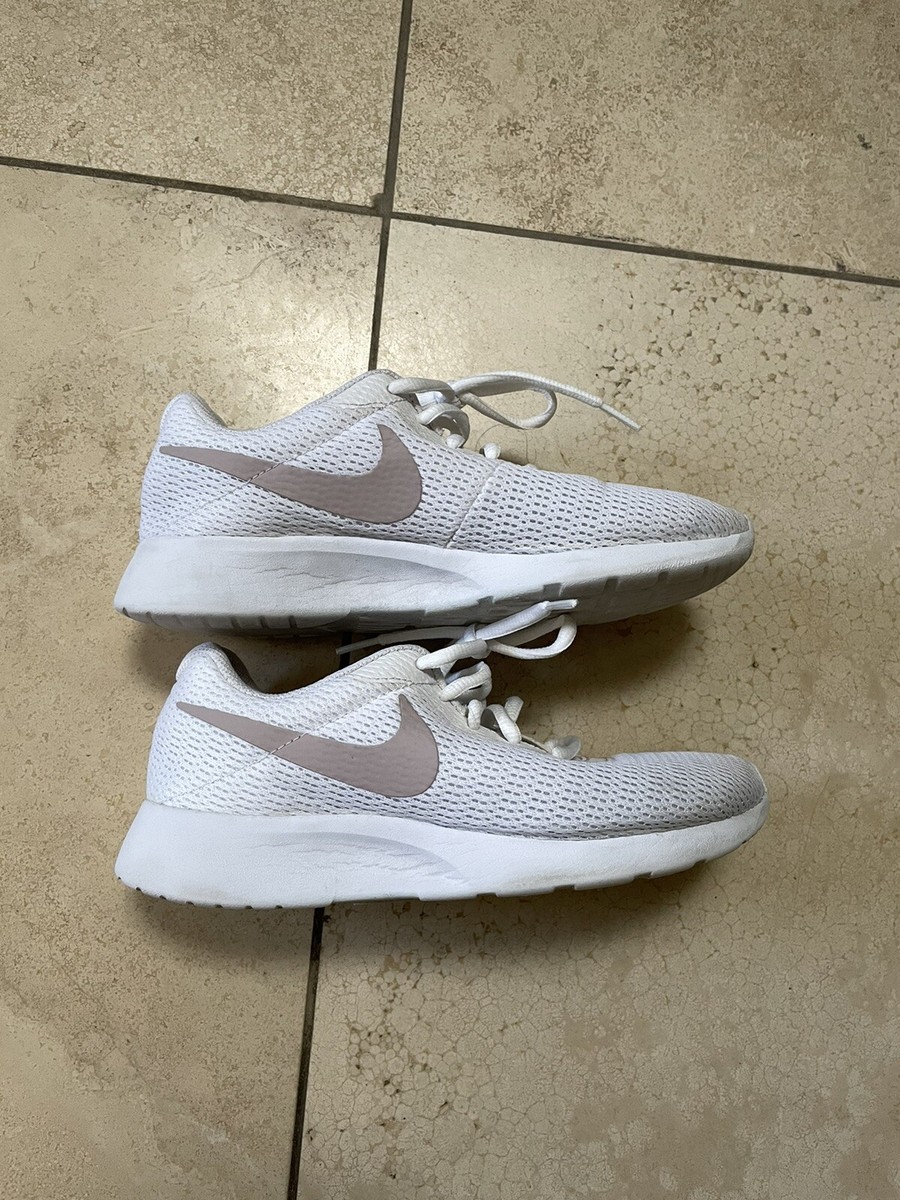 white womens nike tanjun
