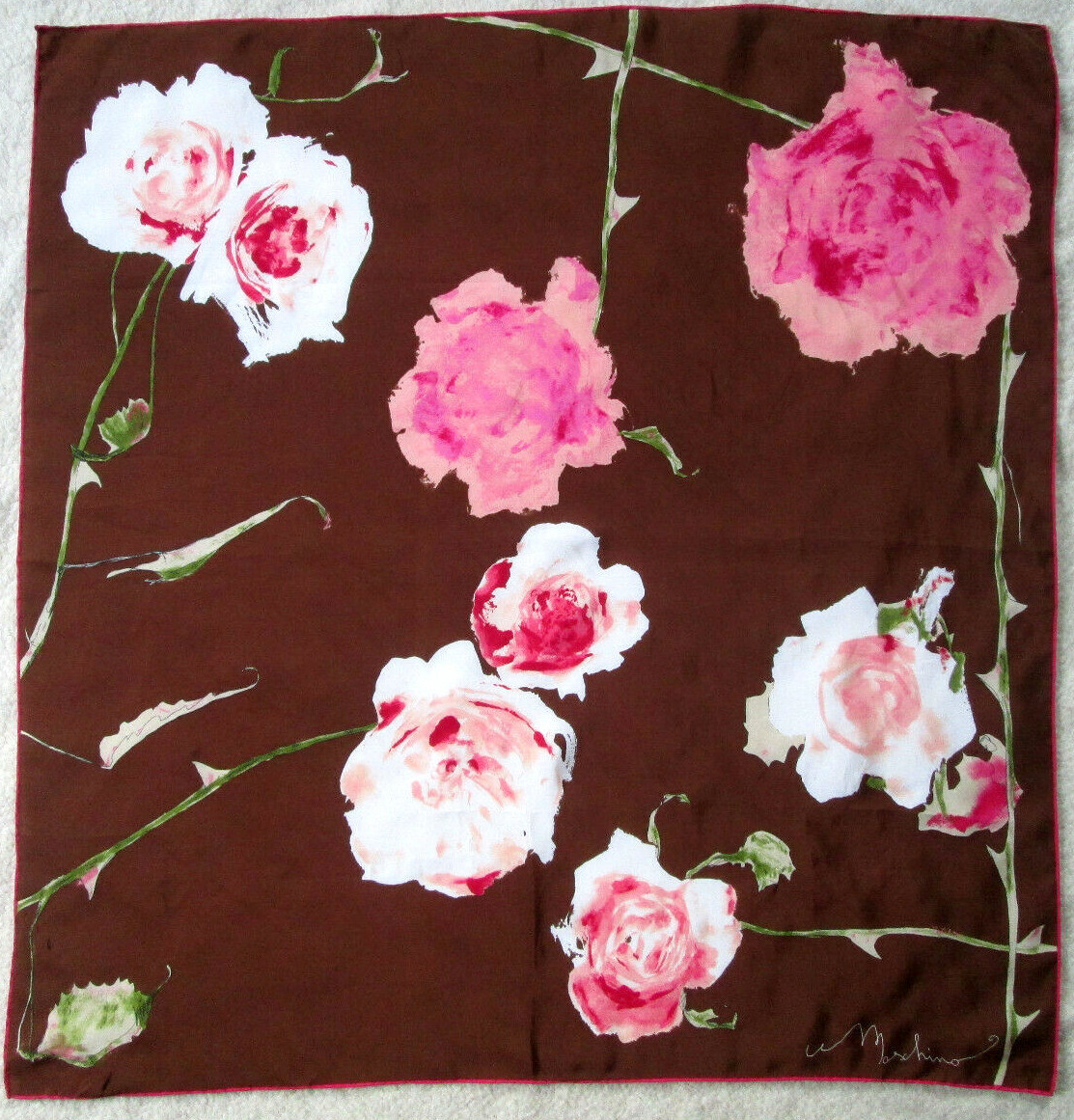 Foulard En Soie MOSCHINO Vintage - Dimensions 83 X 86 Cm, Couleur Marron, Occasion, Superbe Qualité
