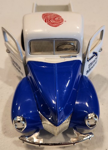 Dinty Moore 1:24 Scale Diecast 1940 Ford Pickup Blue Excellent Condition! - Picture 3 of 4