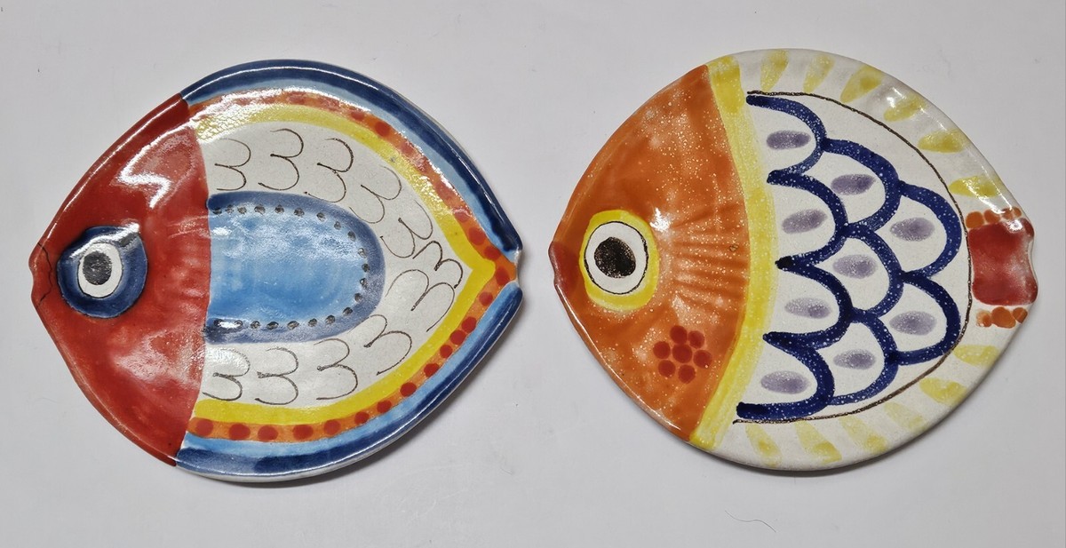 2 Vintage Italian DESIMONE Mid Century Hand Painted Pottery Fish Plates