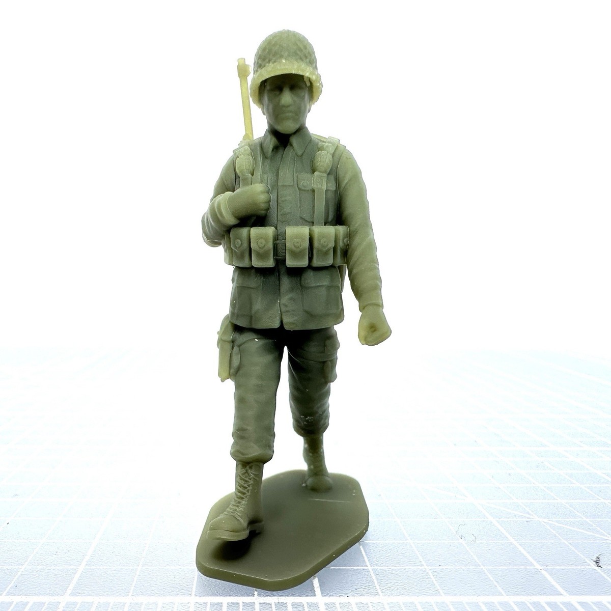 World War 2 American MARCHING Toy Soldier Military Resin 1/32