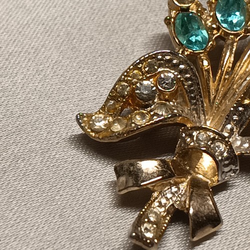 Vintage Coro Aquamarine Bouquet Rhinestone Brooch - Picture 4 of 10