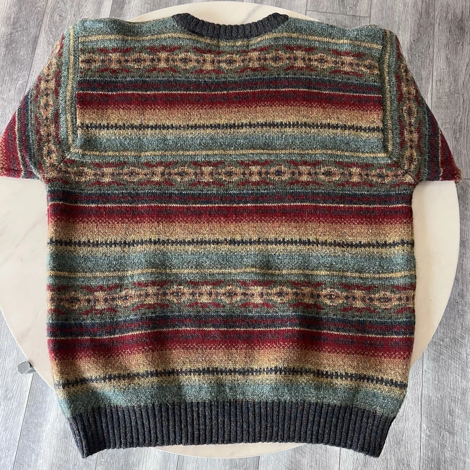 Pendleton Men’s Large Southwestern 100% Wool Fair Isle Crew Neck Sweater. - Image 4 of 4