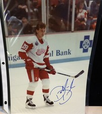 DALLAS DRAKE DETROIT RED WINGS 8 X 10  SIGNED PHOTO