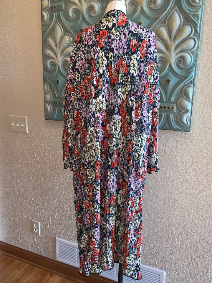 Lularoe Shirley 大号花卉和服黑色粉红色黄色罕见独角兽令人惊叹 — 第 4/4 张图片