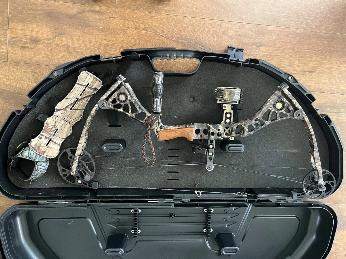 Bow on sale arrow case