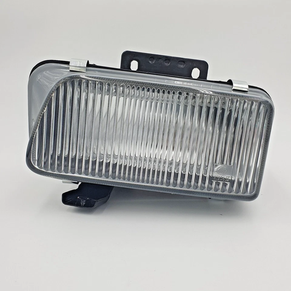 Fog Lamp Light Left for ISUZU NPR NQR NPR-HD  08-23 8982320591 - Image 3 of 4