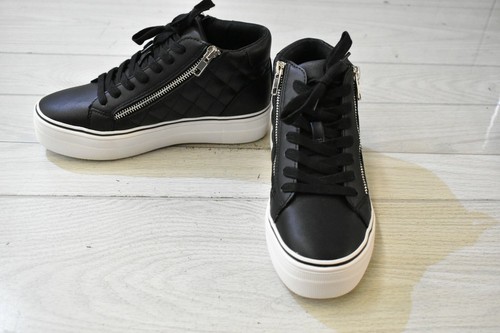 steve madden gryphon