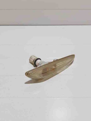 BMW 3 E46 Kotflügelblinker vorne rechts 0623 4166R 2.00 Diesel 2002 32264769