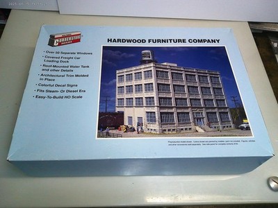 H0 Walthers Cornerstone  Hardwood Furniture Company