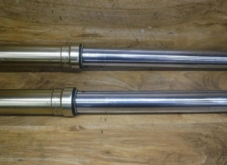 Horquillas de suspensión delantera Suzuki RM250 RM 250 1999 Foto 4 de 4