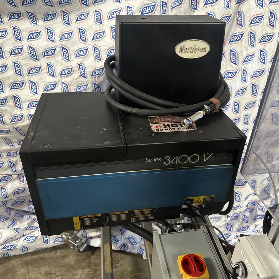 Nordson 3400V 1EAV2F Hot Melt Adhesive Glue Unit W/ Applicator Assembly - Image 2 of 4