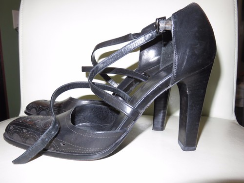 Beautiful Via Spiga Black Pumps 6.5 - Picture 2 of 4